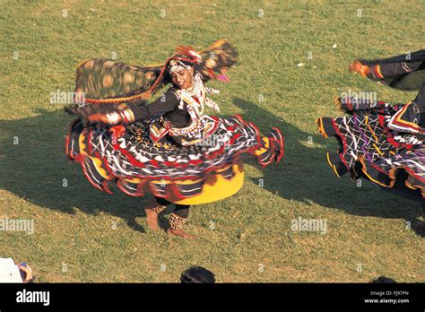 Kalbelia Dance Hi Res Stock Photography And Images Alamy