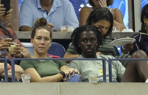 How Much Younger Is Jrue Holiday Than His Wife Lauren Holiday