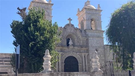 Arequipa Conoce la tradicional e histórica Plaza de Cayma EDICION