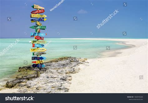 3,907 Funny Signpost Images, Stock Photos & Vectors | Shutterstock