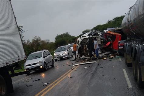 Tragédia na Estrada de Anagé imagens mostram batida que deixou dois