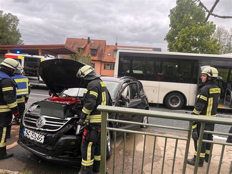 Stegaurach Auto Kracht Im Kreis Bamberg In Linienbus Mehrere Kinder