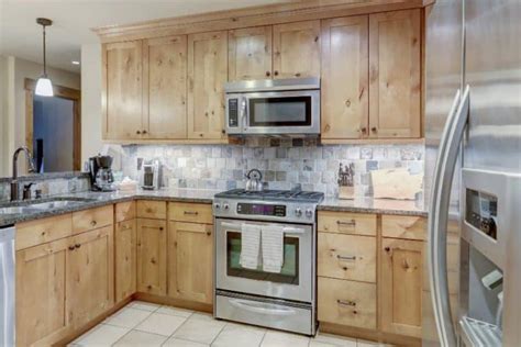 What Types Of Rustic Kitchen Backsplash Materials To Use?