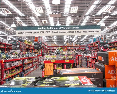 Interior Of A Major Hardware Shop In Australia Editorial Stock Image