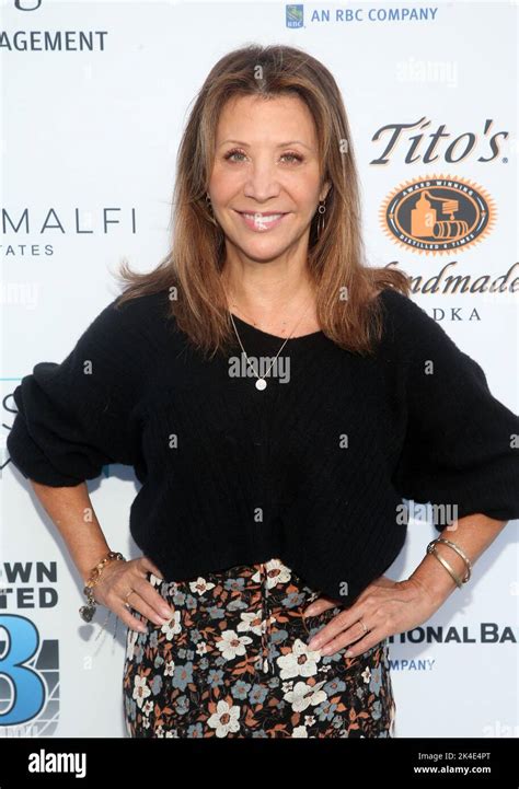 1 October 2022 Los Angeles California Cheri Oteri Wags And Walks