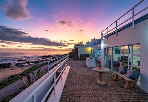 The Whacky Whale In Beachview Eastern Cape