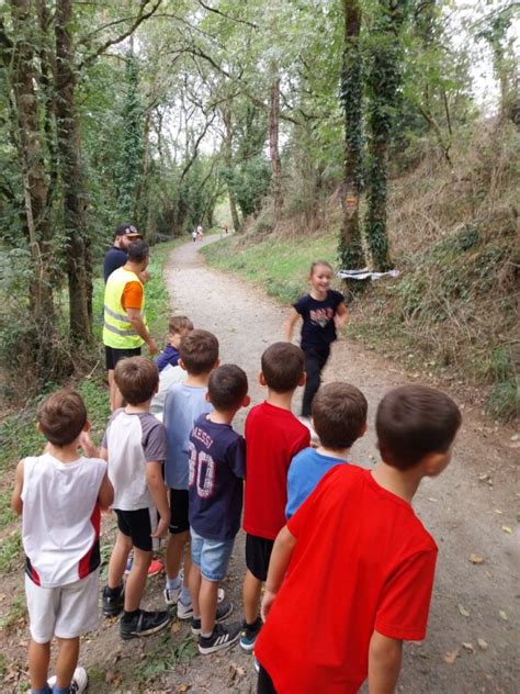 Cross Ecole St Joseph La Chaize Le Vicomte