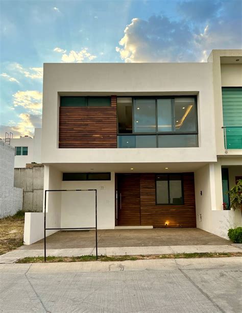 Casa En Venta En Av La Cima Fraccionamiento La Cima Zapopan