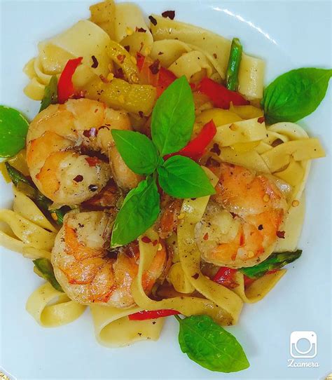 Pappardelle And Tagliatelle With Shrimp Bell Peppers Asparagus And