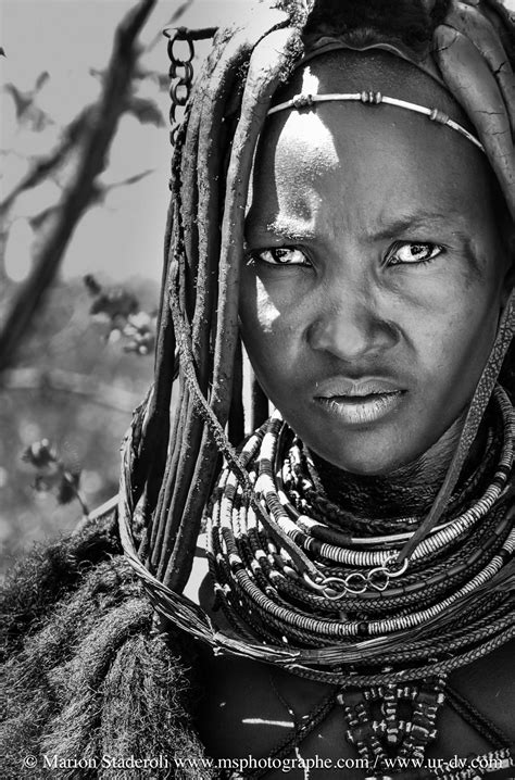 Reportage Photos Les Himbas De Namibie Par Marion Staderoli