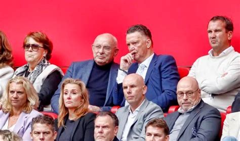 Ajax Rvc Voorzitter Michael Van Praag Hakt Knoop Door Over