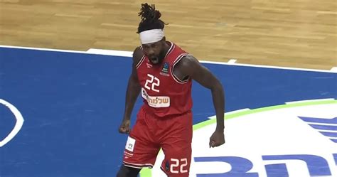 Hapoel Tel Aviv And Beverley On A Roll Bourg Stays Perfect Over Turk