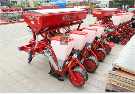 Row Planter Corn Pneumatic Planter Seeder With Fertilizer Tractor