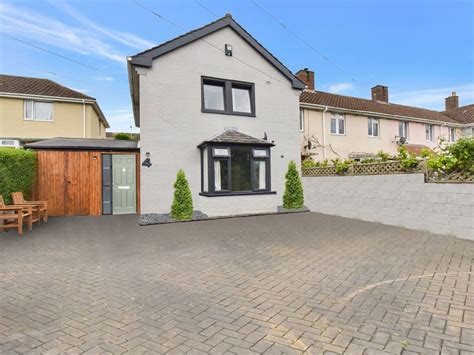 3 Bed End Terrace House For Sale In Bingham Crescent Barnstaple Ex32