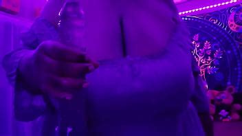 Adorado en púrpura XVIDEOS