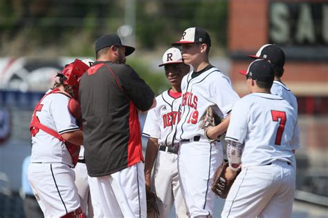 Walk-off winner in extras for Ravenswood over Tygarts Valley - WV MetroNews