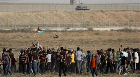 Hundreds of Gazans protest blockade along Israeli frontier | World News ...