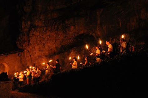 Fiaccolata Di San Pietro Celestino V Per La Pace Reteabruzzo