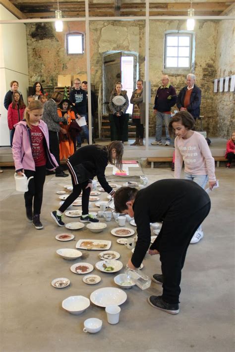 Ausstellung Wir Schauen Ber Den Tellerrand Wasser Ein