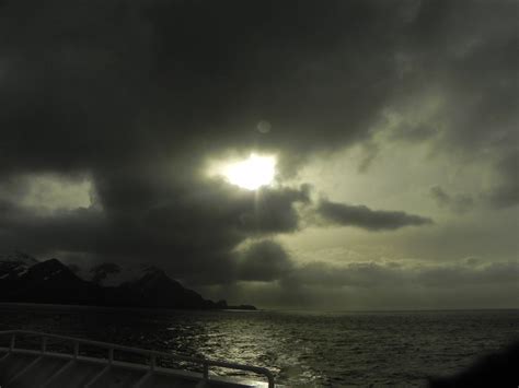 Rightwhalebay A Nice Moody Shot Of The Clouds Rolling In Flickr