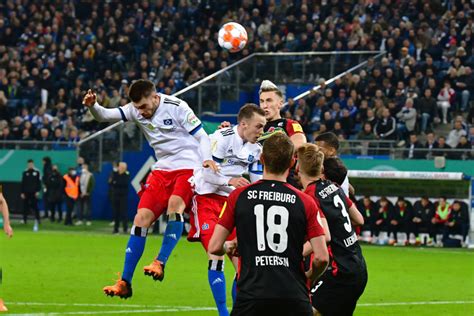 Hsv Einer Wird Zum Tragischen Helden Fans Feiern Team Trotzdem › Hl