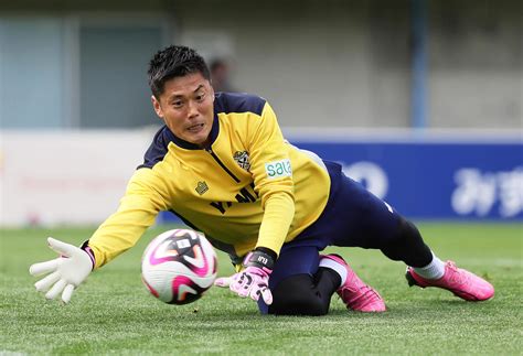 【磐田】40歳gk川島永嗣が開幕スタメン、gkのj1開幕戦最年長出場／開幕戦年長出場一覧 J1写真ニュース 日刊スポーツ