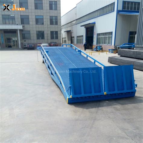 Hydraulic Truck Dock Ramp Forklift Steel Yard Ramp Mobile Container