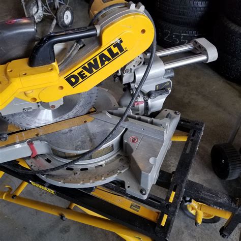 Dewalt Dw718 Double Bevel Sliding Compound Miter Saw On Folding Stand