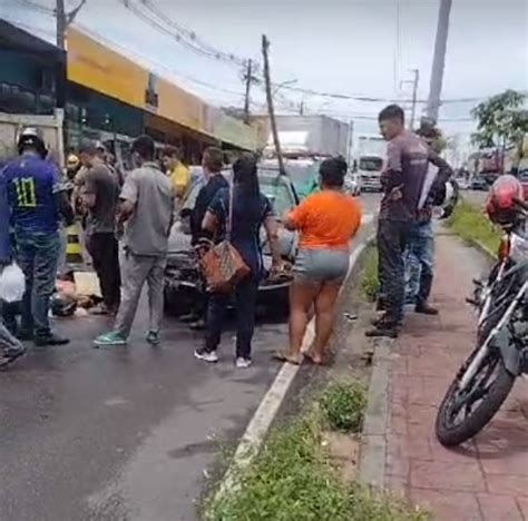 Carro Atropela Duas Mulheres E Deixa Tr Nsito Ca Tico Em Avenida De Manaus