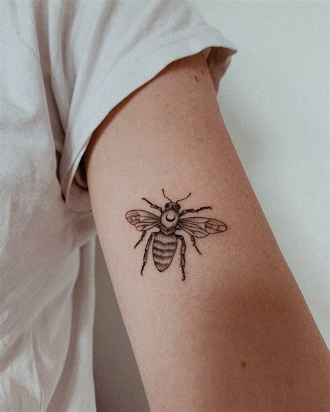 Vintage Bee Tattoo Ideas That Will Blow Your Mind