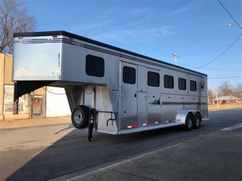 Turnbow Custom Horse Trailers Slant Load Oklahoma