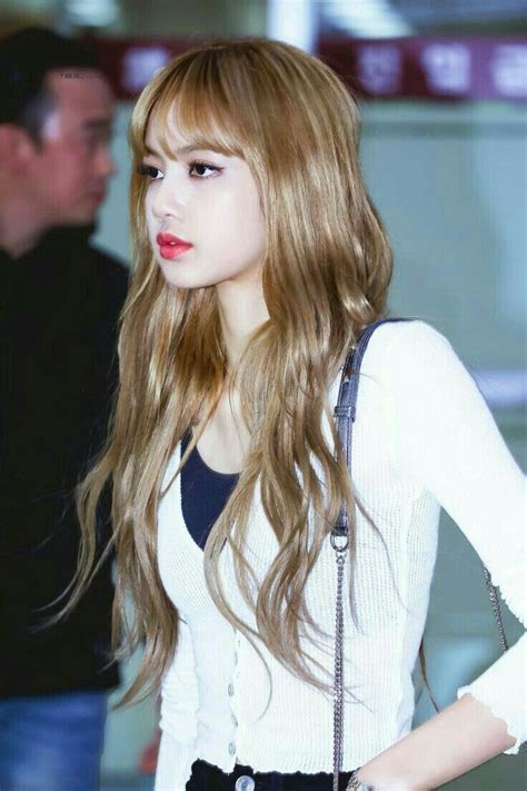 Pin by 𝐉𝐎𝐎𝐍𝐔𝐖𝐔 on blackpink Lisa hair Blonde Hair