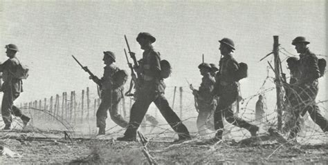 Siege of Tobruk ends > WW2 Weapons