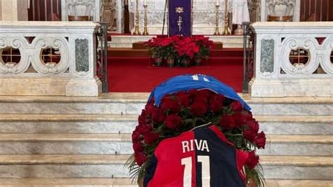 Gigi Riva Il Gesto Da Brividi Durante I Funerali Di Oggi