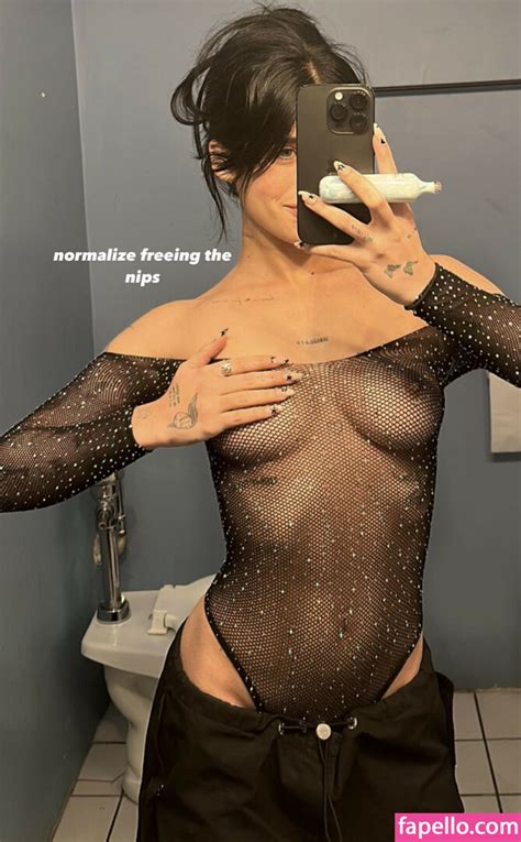 Nessa Barrett Moonologues Nessabarrett Nude Leaked Onlyfans Photo