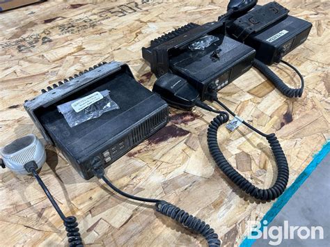 Motorola Max Trac Business Band Radios Bigiron Auctions