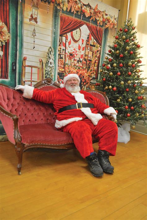 Santa Spreads Christmas Cheer In Selkirk The Haldimand Press