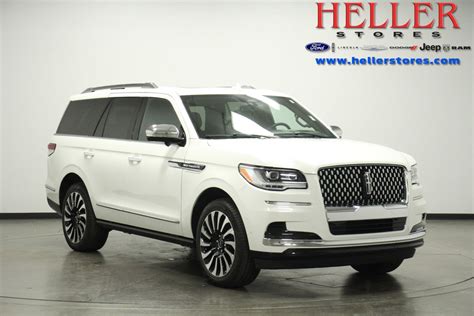 Lincoln Navigator 2022 White