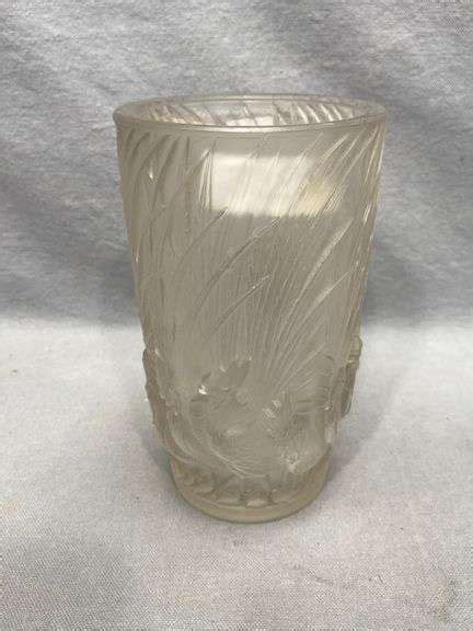 Art Deco R Lalique Crystal Rooster Vase Dixon S Auction At Crumpton