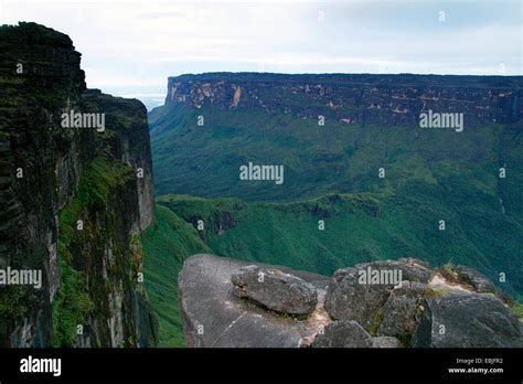 Mount roraima hi-res stock photography and images - Alamy