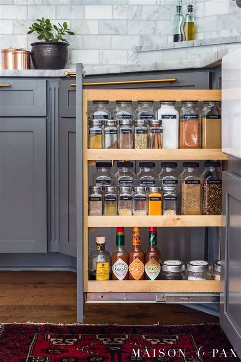 Efficient And Beautiful Spice Cabinet Organization Ideas