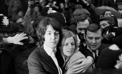 Las Mujeres De Paul Mccartney Infidelidades Su Gran Amor Un Divorcio