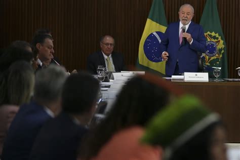 Lula Enfrenta Desgastes Na Economia E Ministra Do Turismo Pol Tica