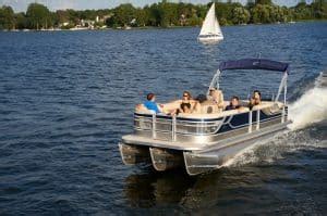 How Much Do Boats Weigh 11 Boat Types Explained GoDownsize