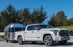 Pinnacle Pickup Opulence Toyota Tundra Capstone Review