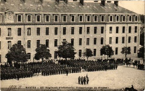 Militaire Nantes E Regiment D Infanterie Presentation Nantes