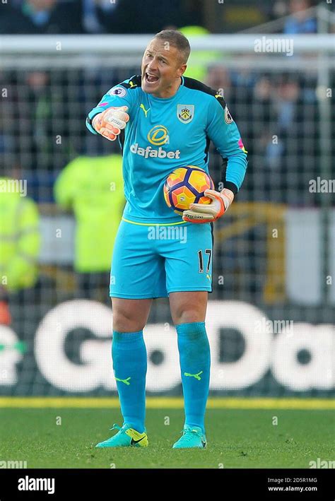 Burnley goalkeeper Paul Robinson Stock Photo - Alamy