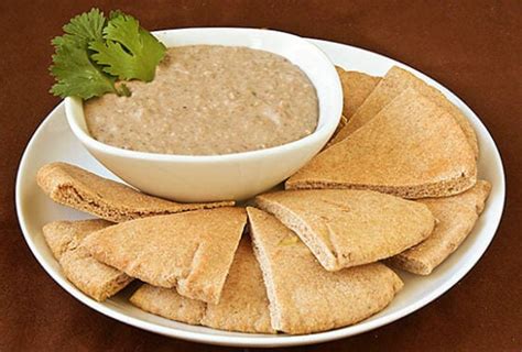 Black Bean Hummus Recipe| Gimme Some Oven