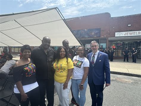 Mayor Sarno, Police Superintendent Akers, city and state officials join