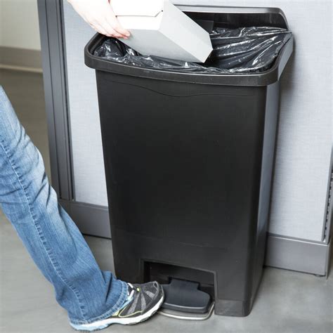 Rubbermaid Slim Jim Resin Black Front Step On Trash Can Gallon